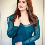 Zareen Khan Instagram – 🦚
MakeUp – @bijoyjeet.saikia
Hair – @ashwini_hairstylist
Stylist – @bikanta
Managed by @ronitasharmarekhi
#ZareenKhan