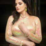 Zareen Khan Instagram – 👑

Outfit – @ashnavaswaniofficial 
Outfit styled by @hitendrakapopara 
Jewellery – @suhana_art_and_jewels 
Jewellery styled by @adityas2014 
Make up – @bijoyjeet.saikia_makeupartist
Hair – @abdul_hairstylist
📸 – @ishootupay 

#ZareenKhan 
Managed by @piyuushj9