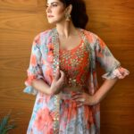 Zareen Khan Instagram - 🌸 Outfit - @surbi_mahna Jewellery - @shilpigoyaljewellery MakeUp - @nikki_rajani Hair - @ashwini_hairstylist Styled by @bikanta Managed by @ronitasharmarekhi #Daaka #Promotions #1st Nov