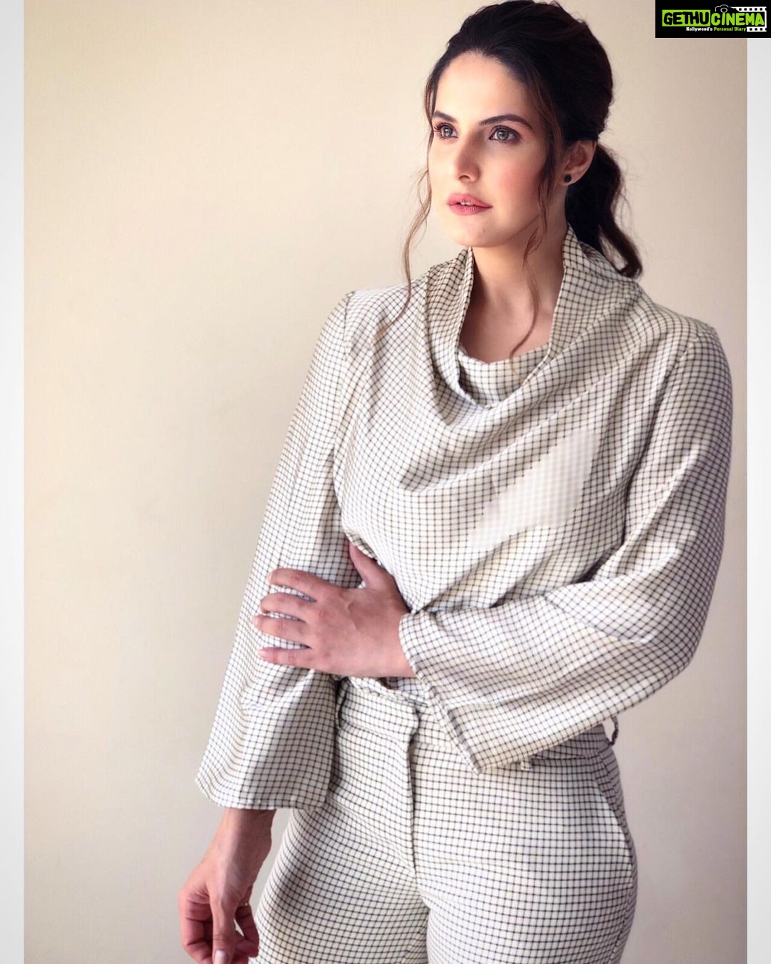 Zareen Khan Instagram - For #UNICEF CHILD RIGHTS CONVENTION. Co-ords by @zara Shoes - @forever21 MakeUp - @vinodsarode Hair - @ashwini_hairstylist Styled by @trishadjani Managed by @ronitasharmarekhi #ZareenKhan