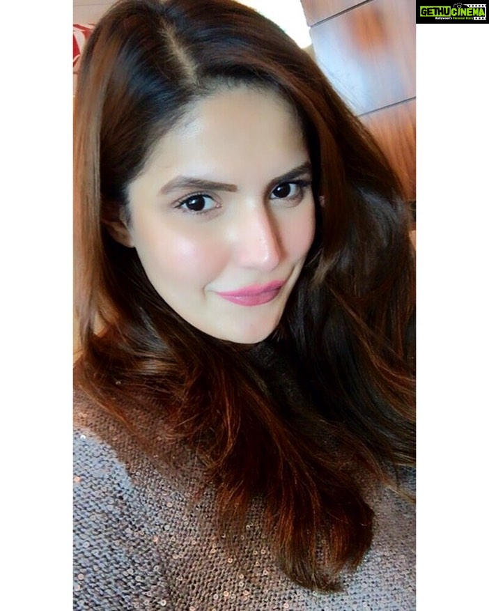 Zareen Khan Instagram - Happiness is when two of your films are releasing back to back ! ❤️ #Chanakya on #5thOct #Daaka on #1stNov #HappyGlow #CantKeepCalm #Gratitude #ZareenKhan