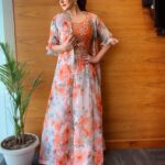 Zareen Khan Instagram - 🌸 Outfit - @surbi_mahna Jewellery - @shilpigoyaljewellery MakeUp - @nikki_rajani Hair - @ashwini_hairstylist Styled by @bikanta Managed by @ronitasharmarekhi #Daaka #Promotions #1st Nov