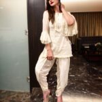 Zareen Khan Instagram - 🦢 Outfit by @ishnyafashion HMU by #SanaKhan (my lil sister) Managed by @ronitasharmarekhi #ZareenKhan