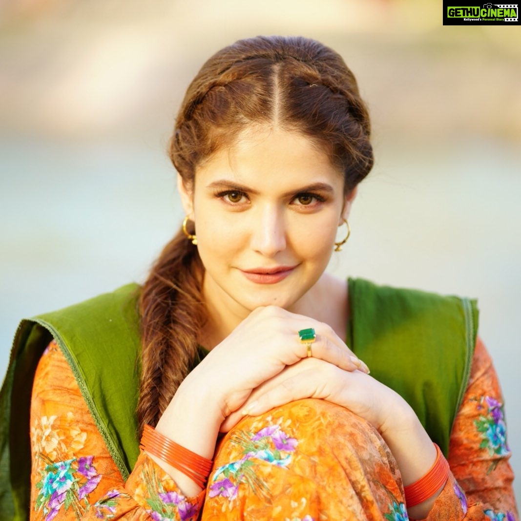 Zareen Khan Instagram - Sat sri akal saareya nu 🙏🏻 #Laali #Daaka #1stNov #ZareenKhan