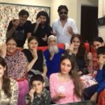 Zareen Khan Instagram - Aadaab & Eid Mubarak from Mine to Yours ❤️ #EidAlAdha #FamJam #FamilyThatEatsTogetherStaysTogether #ZareenKhan