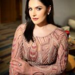 Zareen Khan Instagram - 🧜🏻‍♀️ Outfit - @bs.bhawikasachdeva Styled by @milliarora7777 HMU - @tanyamakeoverofficial #ZareenKhan