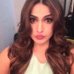Zareen Khan Instagram - 👀 #HappySunday #ZareenKhan