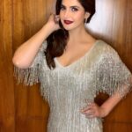 Zareen Khan Instagram - 🐚 #VintageFeels #ZareenKhan
