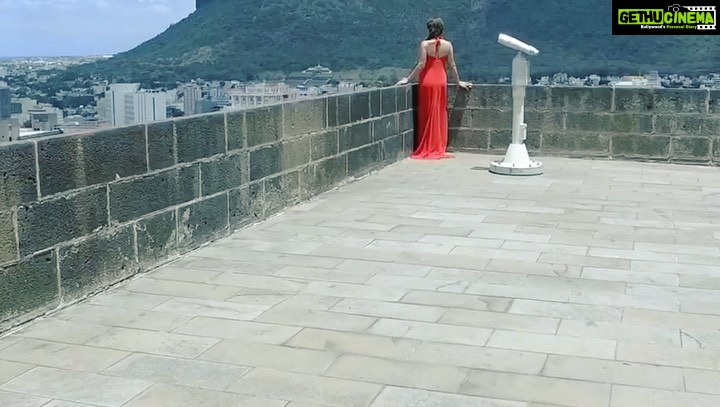 Zareen Khan Instagram - 🧚🏻♀️ Outfit by @shaahidamir #Mauritius #TravelWithZareen #WanderLust #HappyHippie #TravelDiaries #ZareenKhan