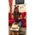 Zareen Khan Instagram – Thank you all for the birthday wishes ! ♥️✨🙏🏻
#Lategram #BirthdayCelebrations #LaFamilia #FriendsLikeFamily #ZareenKhan