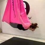Zareen Khan Instagram - Just hanging out at @anshukayoga 🧘🏻‍♀️ #MondayMotivation #Yoga #YogaGirl #AerialYoga #FlyFit #ZareenKhan