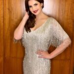 Zareen Khan Instagram - 🐚 #VintageFeels #ZareenKhan