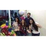 Zareen Khan Instagram - Thank you all for the birthday wishes ! ♥️✨🙏🏻 #Lategram #BirthdayCelebrations #LaFamilia #FriendsLikeFamily #ZareenKhan
