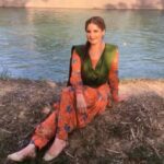 Zareen Khan Instagram - 🍁 #Daaka #FilmingNow #SirhindCanal #Punjab #SaddaPind #NatureAtItsBest #NoFilter #ZareenKhan