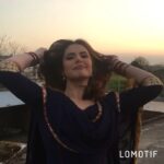Zareen Khan Instagram - Celebrating womanhood everyday! 💁🏻‍♀️ Happy Woman’s Day to all my womaniyas ... more power to all of u ! 🙌🏻👑 #HappyWomansDay #CelebratingWomanhood #ZareenKhan