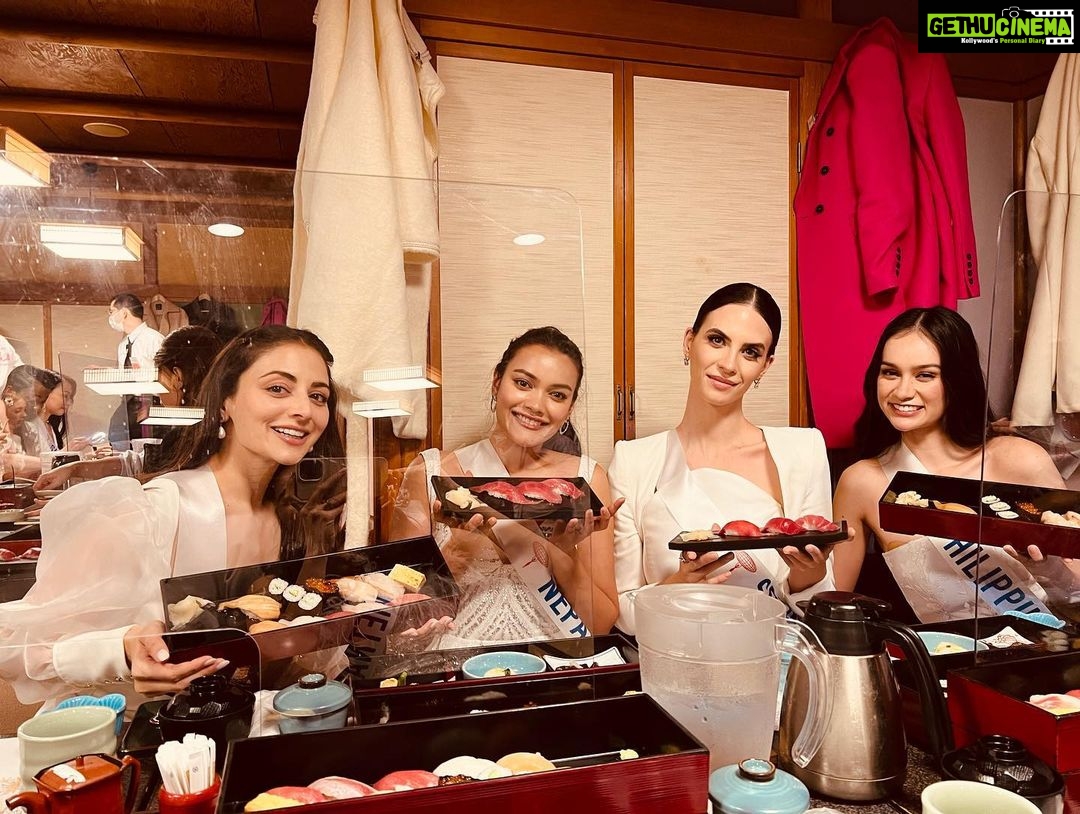 Zoya Afroz Instagram - Had an amazing experience at @sushizanmaiofficial with my sisters from all across the world❤️ So much happened and it’s just Day 1. Can’t wait to experience Day 2 in Japan! Good night from Tokyo Tokyo, Japan
