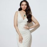 Zoya Afroz Instagram - The day I’ve been waiting for ✨ Tune in and watch @missinternationalofficial live Photographer: @rahuljhangiani Makeup : @khusrofarzana Hair : @daksh_hairguru Outfit : @studybyjanak @vandymehra Jwellery by : @agsjewellery Styled by : @lakhani