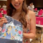 Zoya Afroz Instagram - Finally one with Queen Bint🤩 It was such a pleasure to see you in person and have our little exchange of gifts. You’re too sweet and thank you for this cute apron gift. I really love it! Hope to see you in the Indian “Jhumkas”and 👑ring soon ❤️❤️❤️❤️❤️❤️❤️❤️