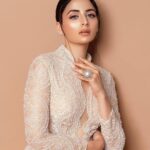 Zoya Afroz Instagram - She’s at peace and yet somehow on fire Photography : @alifstudio Makeup : @ajab_alif Hair : @deepikachauhan204 Styled by : @romambabel Jwellery : @jahnvi_jewellery