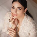 Zoya Afroz Instagram - She blooms wild and burns bright 🌻🦋