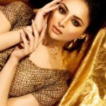 Zoya Afroz Instagram - All the fire that has ever burnt you has also turned you into gold 💥💫 Photography : @alifstudio Makeup : @ajab_alif Hair : @deepikachauhan204