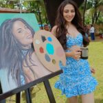 Zoya Afroz Instagram – If you could say it in words there would be no reason to paint 🌈💫 
#shootday❤️