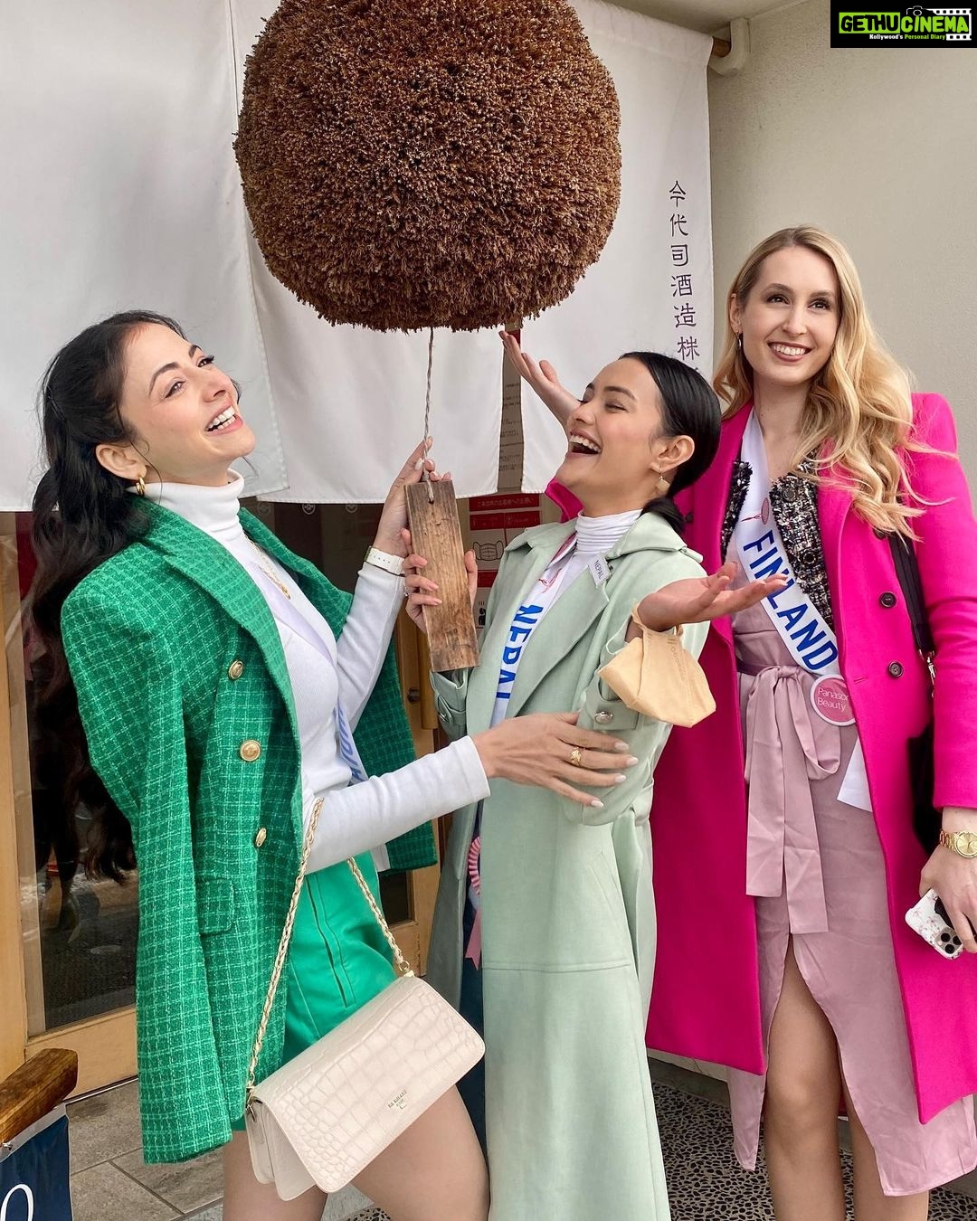 Zoya Afroz Instagram - Oh what a Happy & Beautiful Day! We visited the miso factory and sake (Japanese rice wine) brewing factory in Niigata City- Japan With all my sisters πππβ€οΈπ #CheerAllWomen #60thMissInternational #BeautiesForSDGs Niigata-City Japan