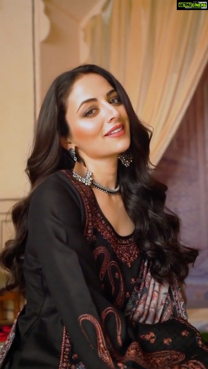 Zoya Afroz Instagram - Love this edit❤️ For : @adzione Creative director : @nishankswami Photographer: @milind_misal Videography and edit : @megapixeljourney Makeup : @yatiniam Hair : @kavita.gour.184 Stylist : @lakhanisana #indianoutfits #salwarsuits #indianjwellery #fashionstyle #zoyaafroz