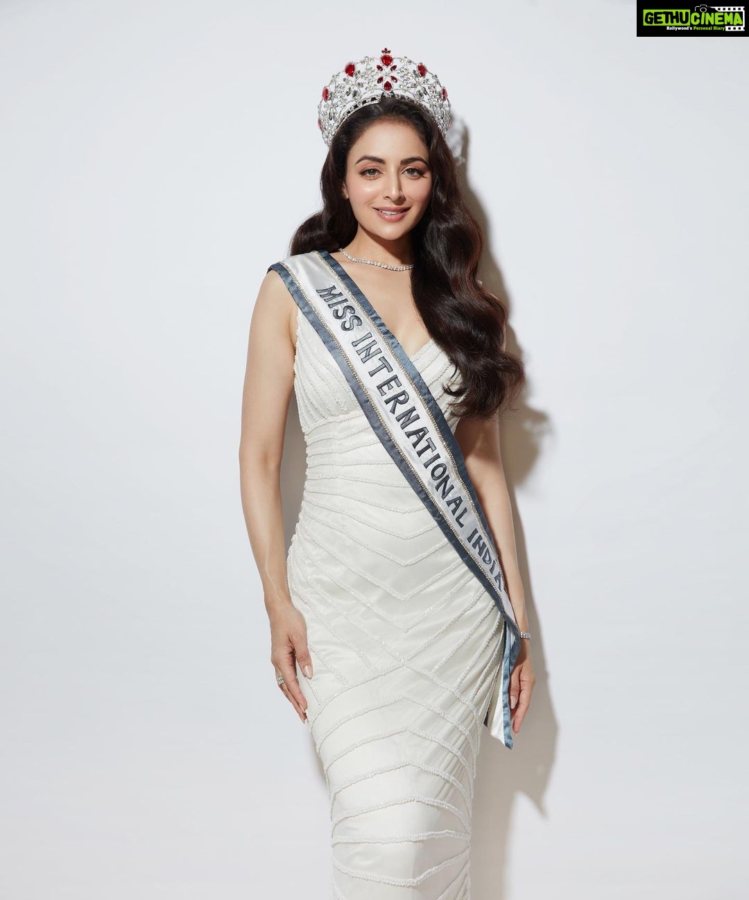 Zoya Afroz Instagram - Being INDIA at Miss International ๐ฎ๐ณ Photographer: @rahuljhangiani Makeup : @khusrofarzana Hair : @daksh_hairguru Outfit : @studybyjanak @vandymehra Jwellery by : @agsjewellery Styled by : @lakhanisana