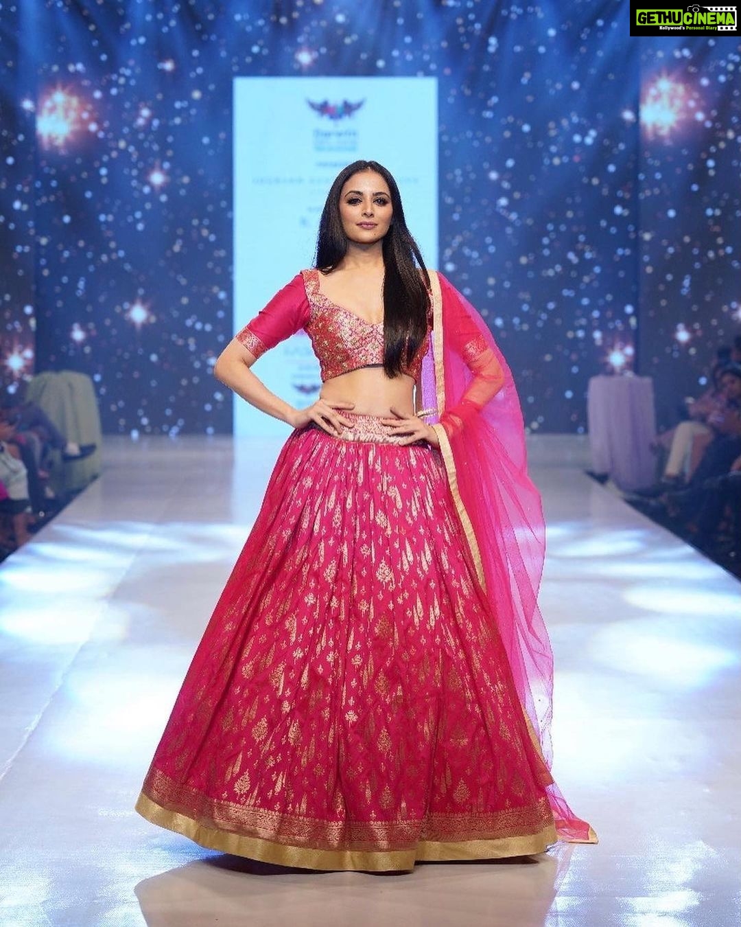 Zoya Afroz Instagram - Happy Diwali 🪔✨ Posted @withregram • @inifdindoretimesfashionweek @sourabhkantshrivastava ___________ #IITWF2021 #Designer #Couture #Glamour #Glam #OOTD #Trending #Style #TimesFashionWeek #FashionWeek #IITFW #INIFDIndoreTimesFashionWeek #MoiraSariya #Moira #CRS #TMT #MoiraSariyaCRS #INIFD #INIFDIndore #DarwinPlatform #IndoreTimes #SheratonGrand #FashionShow #FashionStyling #Fashion #FestivalOfFashion @timesfashionweek @moirasariya @sheratongrandpalaceindore @darwinplatformgroupofcompanies @inifd.indore @zoyaafroz