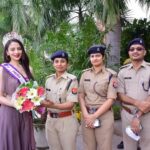 Zoya Afroz Instagram - During my homecoming I visited the The UP Police established - 24x7 Contact Center in Lucknow, called the WPL 1090 with the aim to provide opportunity to girls in UP to freely register complaints of eve-teasing or harassment. They have set up an innovative ICT based application to process and redress their complaints. 24 X 7 DEDICATED CALL CENTER FOR REDRESSAL OF HARASSMENT OF WOMEN IN UTTAR PRADESH Bravooooo 👏🏻👏🏻👏🏻 Salute to UP police for this initiative! This community engagement initiative of WCSO is headed by Neera Rawat, ADG, UP Police. Such a powerful lady! Honoured to have met & be felicitated by you ma’am 🙏🏼 And as you advised I will continue to spread awareness about women’s safety and how we all need to come together for change to happen. . . . #humforher #farqpadtahai #WCSO #womenssafety #womenempowerment #uppolice #uttarpradesh #lucknow #india @wpl1090 Women Power Line 1090