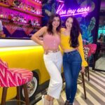 Zoya Afroz Instagram - It’s a colourful life 💜💛🧡💜💛❤️