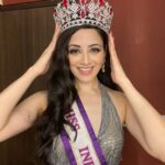 Zoya Afroz Instagram - In all these years I have learned a lot from my experiences but the most important thing that I have learned is to PERSIST. If you want your dreams to come true you must persist irrespective of the challenges and difficult situations. And never take no for an answer specially when it’s about achieving your goals!