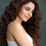 Zoya Afroz Instagram - Be all in or nothing at all