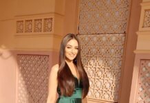 Zoya Afroz Instagram - Making Jaipur my ramp 💁🏻‍♀️ #sasslevel💯 #walktokill @makeupbyroshan