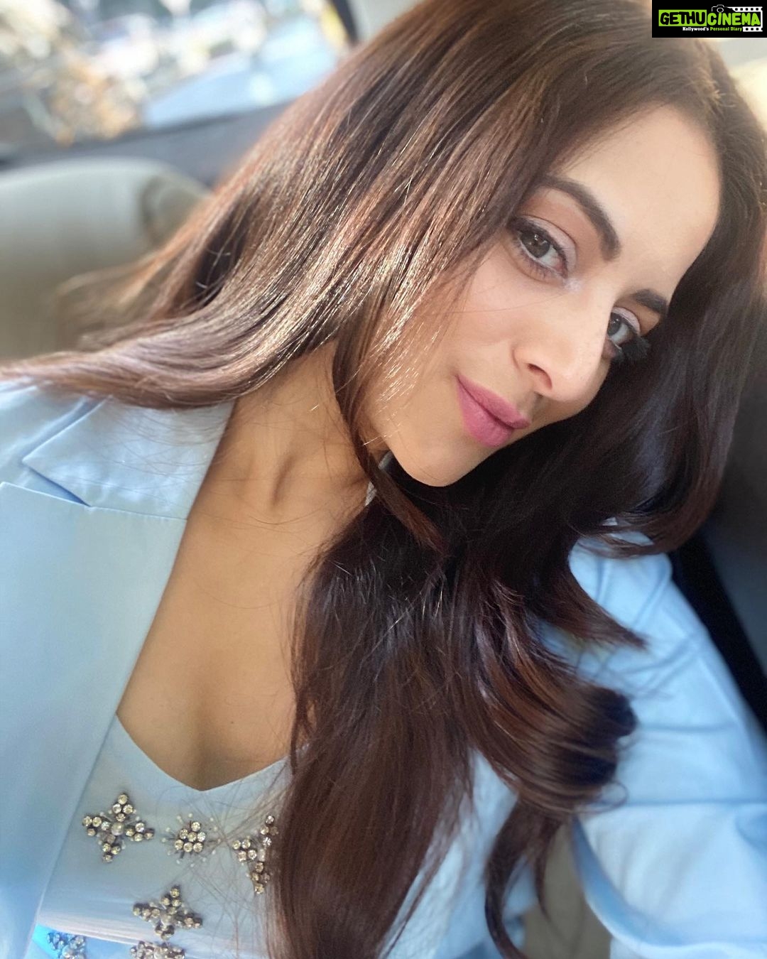 Zoya Afroz Instagram - Can’t choose won’t choose 🌈✨⛈