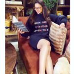 Zoya Afroz Instagram - 📚🔮🧡📵✅🌈🔁 . Styled by : @harshkhullarofficial my fav 🧡 Designer : @adk_avishidayalkalra #shootdiaries #onset Quarantine 2021