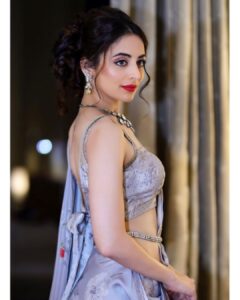 Zoya Afroz Instagram - Embracing our culture in 6 yards of pure grace cuz life is too short to BLEND IN! 💖

On the jury panel for Mrs Maharashtra 2019 
Wearing : @jashnonline ⠀⠀⠀⠀ ⠀⠀⠀⠀⠀⠀⠀ ⠀⠀⠀⠀⠀⠀⠀⠀⠀⠀ ⠀ 💄: @sangram_rauts07 ⠀⠀⠀⠀⠀⠀⠀⠀⠀⠀ ⠀⠀⠀⠀⠀⠀⠀⠀⠀⠀ ⠀⠀ 📸 : @akshay_mane96