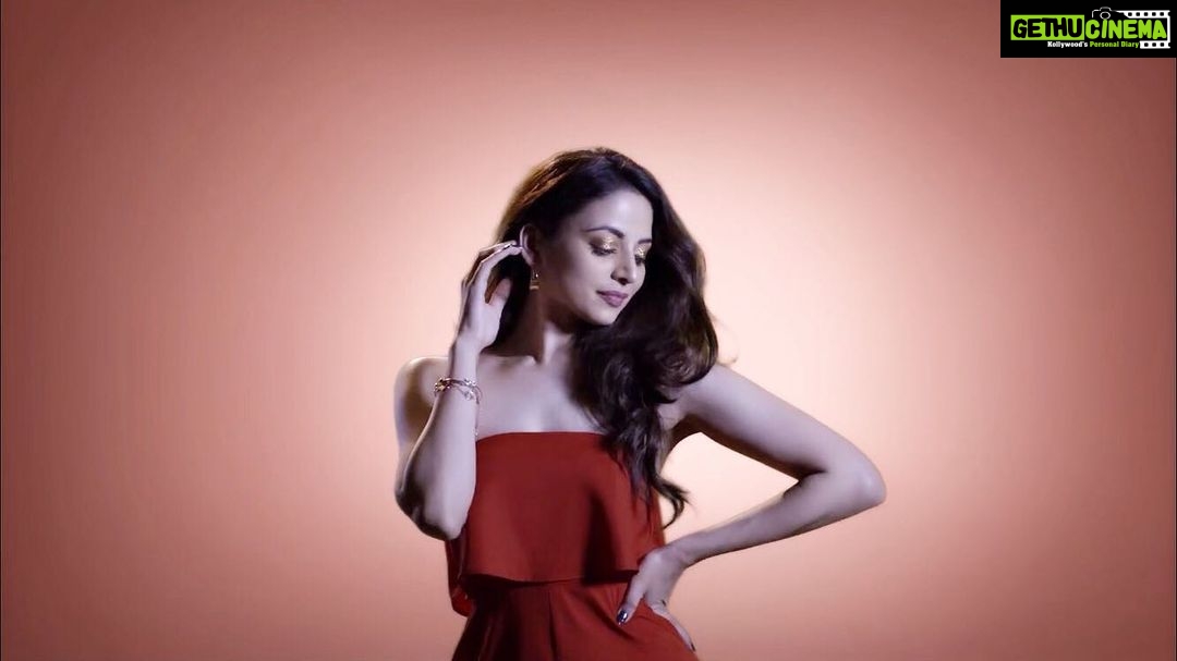 Zoya Afroz Instagram - When all fades, you remain🥀