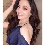 Zoya Afroz Instagram - Makeup routine- A guide to “Just go with the flow” 😉