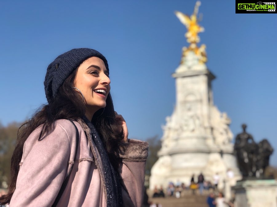 Zoya Afroz Instagram - ⠀⠀⠀⠀⠀⠀⠀⠀⠀⠀⠀⠀ ⠀⠀⠀⠀⠀⠀⠀⠀⠀⠀⠀⠀ ⠀⠀⠀⠀⠀⠀⠀⠀⠀⠀⠀⠀ ⠀⠀⠀⠀⠀⠀⠀⠀⠀⠀⠀⠀ ⠀⠀⠀⠀⠀⠀⠀⠀⠀⠀⠀⠀ ⠀⠀⠀⠀⠀⠀⠀⠀⠀⠀⠀⠀ ⠀⠀⠀⠀⠀⠀⠀⠀⠀⠀⠀⠀ ⠀⠀⠀⠀⠀⠀⠀⠀⠀⠀⠀⠀ ⠀⠀⠀⠀⠀⠀⠀⠀⠀⠀⠀⠀ ⠀⠀⠀⠀⠀⠀⠀⠀⠀⠀⠀⠀ ⠀⠀⠀⠀⠀⠀⠀⠀⠀⠀ #london #buckinghampalace #tourism #tourisminfluencer #travelphotography #travelblogger Buckingham Palace