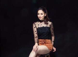 Zoya Afroz Instagram - 🖤✨Take the road LESS TRAVELLED but first get some NEW SHOES✨👠 @stevemaddenindia ⠀⠀⠀⠀⠀⠀⠀⠀⠀⠀⠀⠀ ⠀⠀⠀⠀⠀⠀⠀⠀⠀⠀⠀⠀ ⠀⠀⠀⠀⠀⠀⠀⠀⠀⠀⠀⠀ HMUA @huedidthis Wearing @amorecoutureofficial #stevemadden #stevesquad #gensteve #shoes #fashion #fashionblogger #instalife Mumbai, Maharashtra