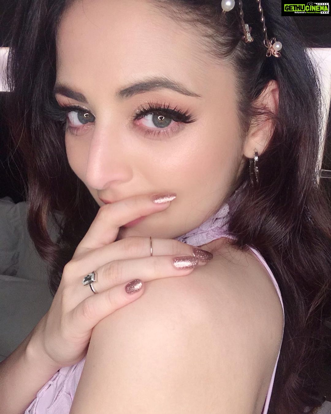 Zoya Afroz Instagram - Mermaid kisses and starfish wishes 🧜♀️💖