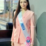 Zoya Afroz Instagram - You only have one life to live, make sure it’s yours✨ ——Day 10—— Living my dream in Tokyo, Japan at @missinternationalofficial #missparis