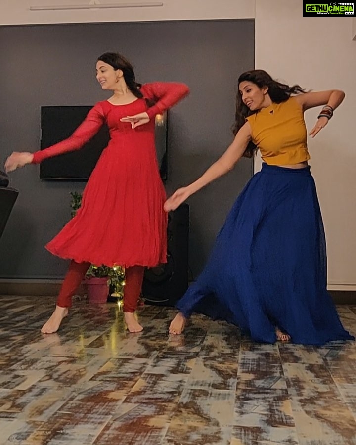 Zoya Afroz Instagram - Better together! #happywomensday . . . #kathak #dance #indian #classical #womenofindia #womensday #instagood #bffgoals