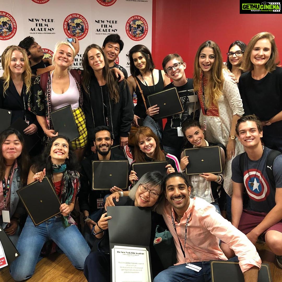 Zoya Afroz Instagram - Class of 2018! 🎥🎞🎓 #graduation #nyfa #losangeles #graduationday🎓 #newyorkfilmacademy #bestdays #beautifulpeoplewithbeautifulminds New York Film Academy - Los Angeles, California
