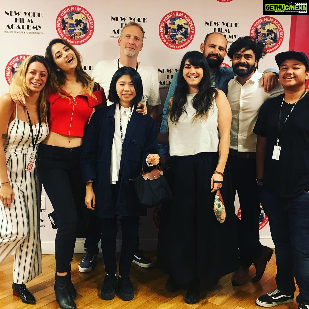 Zoya Afroz Instagram - Class of 2018! 🎥🎞🎓 #graduation #nyfa #losangeles #graduationday🎓 #newyorkfilmacademy #bestdays #beautifulpeoplewithbeautifulminds New York Film Academy - Los Angeles, California