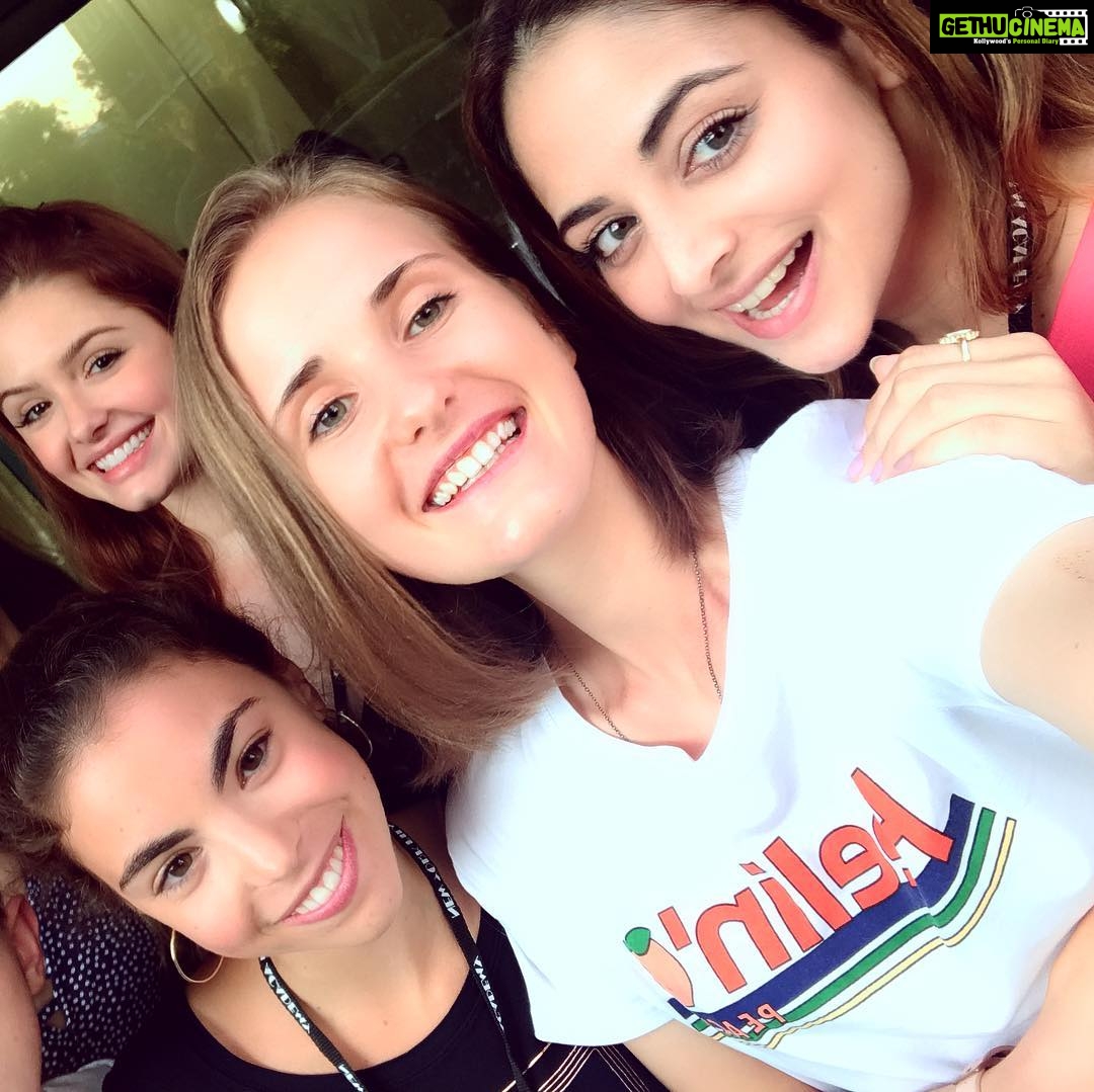 Zoya Afroz Instagram - Class of 2018! 🎥🎞🎓 #graduation #nyfa #losangeles #graduationday🎓 #newyorkfilmacademy #bestdays #beautifulpeoplewithbeautifulminds New York Film Academy - Los Angeles, California