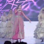 Zoya Afroz Instagram - Part -2 . I truly enjoyed performing this one at Ziryab Musiqa festival in Malaysia. Curated and directed by the very talented Radhika Rao & Vinay Sapru @sapruandrao #deewanimastani #dance #performance #indian #lovefordance #ziryabmusiqa2017 Kuala Lumpur, Malaysia