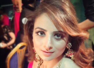 Zoya Afroz Instagram - #throwbackthursday #tbt #backstage #missindia #fashionshow #showstopper #pcjeweller